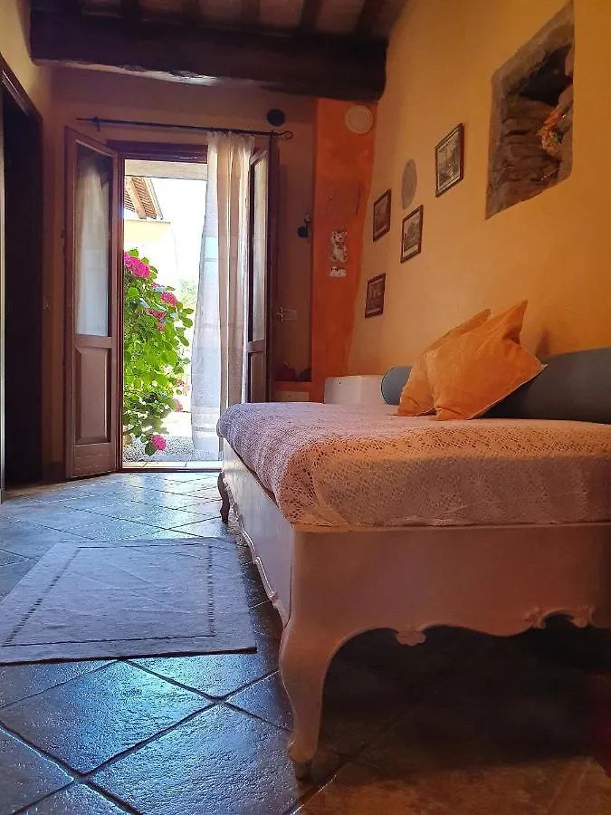 Oasi Lignana Suite Apartments Vellano Farm stay