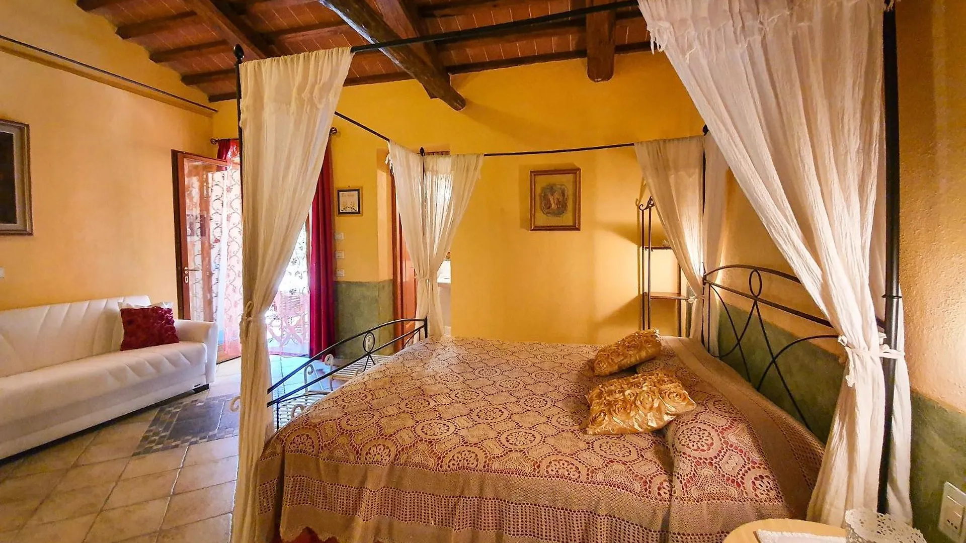 Oasi Lignana Suite Apartments Vellano Farm stay